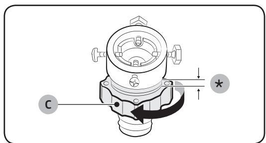 SAMSUNG WD80M4453JW/EF - Raccordez le tuyau d'arrivée d'eau au robinet d'eau. - 1