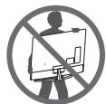 LG 55UH605V - Lifting and moving the TV - 1