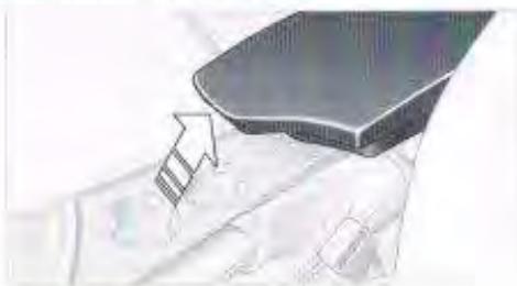 BMW SERIE 1 2011 - Vide-poches - 1