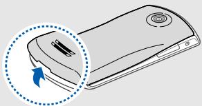 SAMSUNG PLAYER STAR 2 GT-S5620 - Installer la carte SIM ou USIM et la batterie - 1