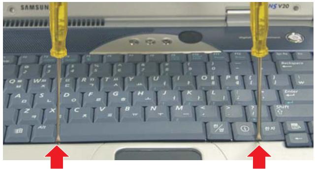 SAMSUNG NV25NH0S1P - Retrait du clavier - 2