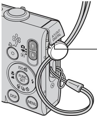 CANON DIGITAL IXUS 80 IS - Ouverture du couvre-bornes - 1
