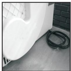 CANDY GVH 9813NA1-S - Asenna tyhjennysletku seuraavasti: - 4