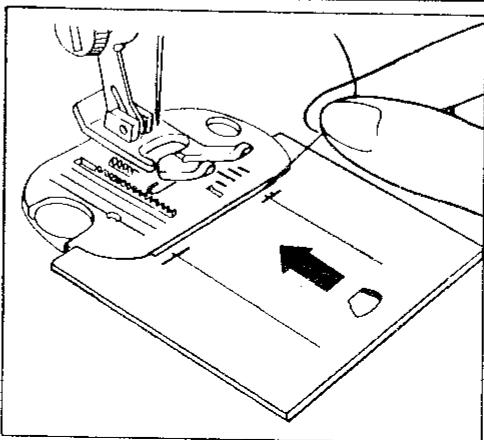 SINGER RUBY 9453 - MISE EN PLACE D'UNE CANETTE - 4