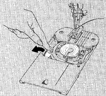 SINGER 720 - Threading Needle with Built-in Needle Threader - 3