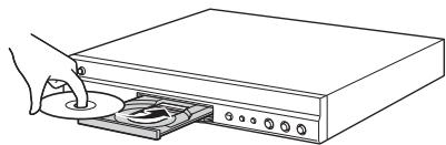 YAMAHA BD-S677 NOIR,  BD-S677,  BDS 677 - Chargement d'un disque - 1