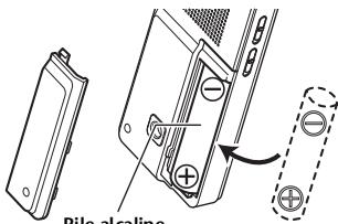 YAMAHA POCKETRAK W24 - Insérez la pile alcaline fournie. - 1