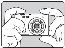 NIKON COOLPIX A100 - Tenez fermement l'appareil photo. - 1