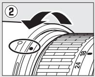 NIKON D7200 - Accessoires fournis avec l'af-s DX NIKKOR 18-200 mm f/3.5-5.6g ED VR II - 3