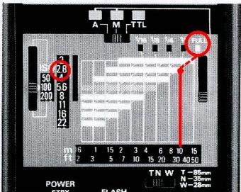 NIKON SB-20 - Set the light output selector so the yellow light output index indicates the desired light output. - 1