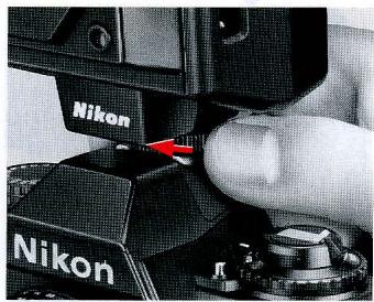 NIKON SB-20 - Attaching Flash Unit to Camera Accessory Shoe - 3