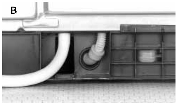 WHIRLPOOL AWZ 8993 - Le raccordement pour la vidange directe se trouve a l'arriere du sèche-linge. - 1