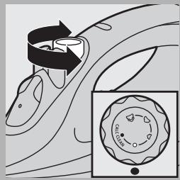 PHILIPS GC2120 - Filling the water tank - 1