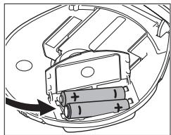 PHILIPS AX5002 - Inserting batteries - 1