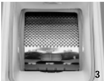 WHIRLPOOL AWE 5521 - Récupération d'un objet tombé entre le tambour et la cuve - 1