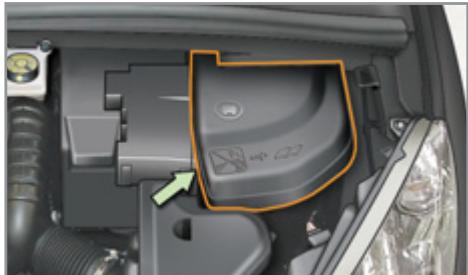 PEUGEOT 308 CC RESTYLISE 2011 - Fusibles dans le compartiment moteur - 1