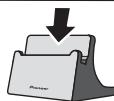 PIONEER X-CM31-N - Opstelling voorplaatsing van de iPod/ iPhone/iPad op de houder. - 2