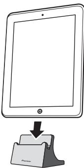 PIONEER X-HM51 - Aansluiting van een iPod/iPhone/iPad via de meegeleverde iPad-hoeder - 2