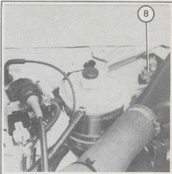 RENAULT R11 - Réglage des projecteurs - 1
