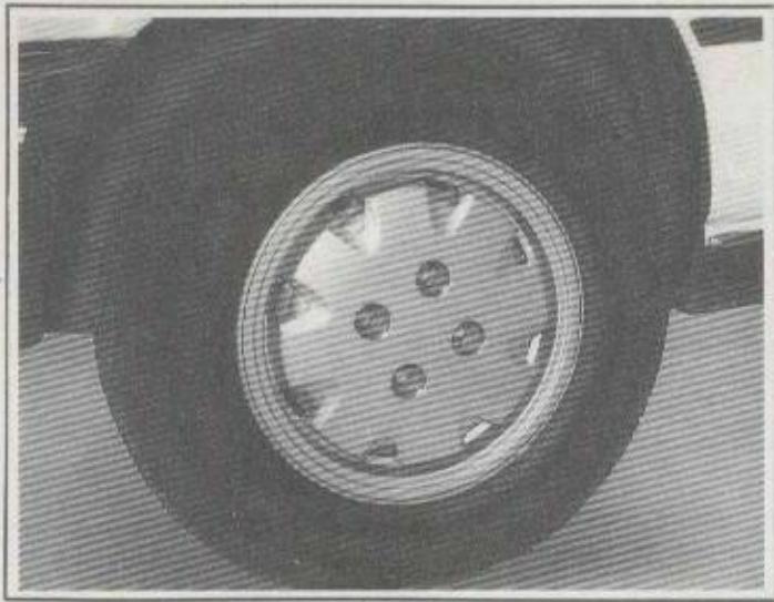 RENAULT R11 - Enjoliveurs - 2
