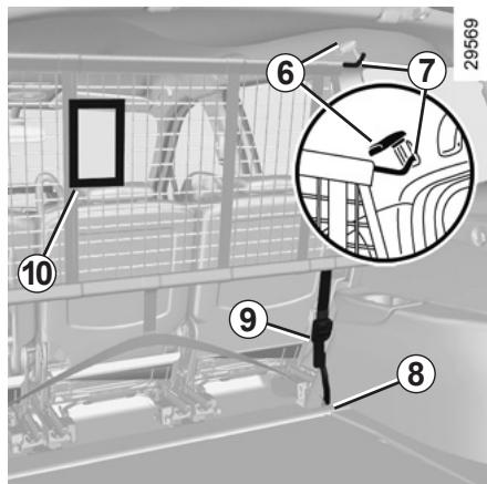 RENAULT SCENIC 3 2010 - Pose du filet de séparation derrière les sièges arrière - 1