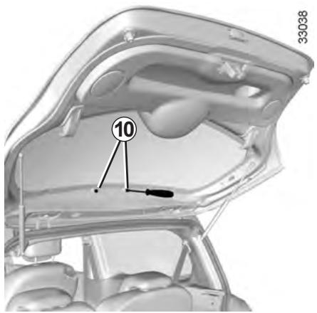 RENAULT TWINGO 2 2012 - FEUX ARRÊIRE : remplacement des lampes (3/4) - 1