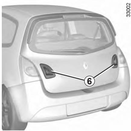 RENAULT TWINGO 2 2012 - FEUX ARRÊIRE : remplacement des lampes (2/4) - 1