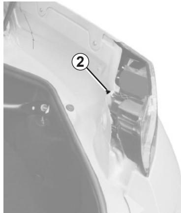 RENAULT WIND 2012 - FEUX ARRÈRE ET LATERAUX : remplacement des lampes (1/3) - 2
