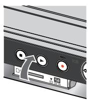 PANASONIC DMRES45V - Inserting/Removing the SD card - 4