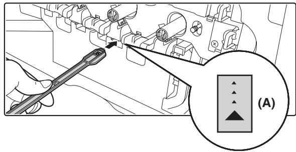 SHARP MX-2614N/3114N - Bringen Sie den neuen Reiniger am Reinigungswerkzeug an. - 2