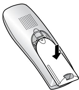 PANASONIC KXFC235G - Einsetzen der Akkus - 2