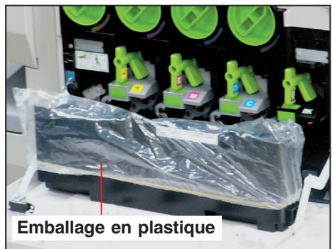 PANASONIC DP-C322 - Déposez l'ancien collecteur de toner usagé sur le dessus du couvercle avant ouvert. - 1