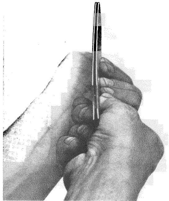 HUSQVARNA CHAINSAWS - Nettoyage et contrôle du guide-chaine et de la chaine. - 1