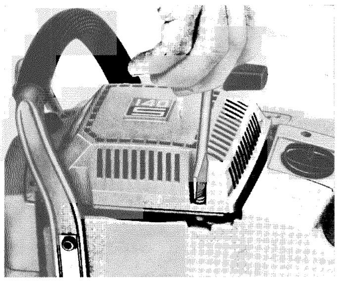 HUSQVARNA CHAINSAWS - Remplacement de la cordelette de lancement - 16