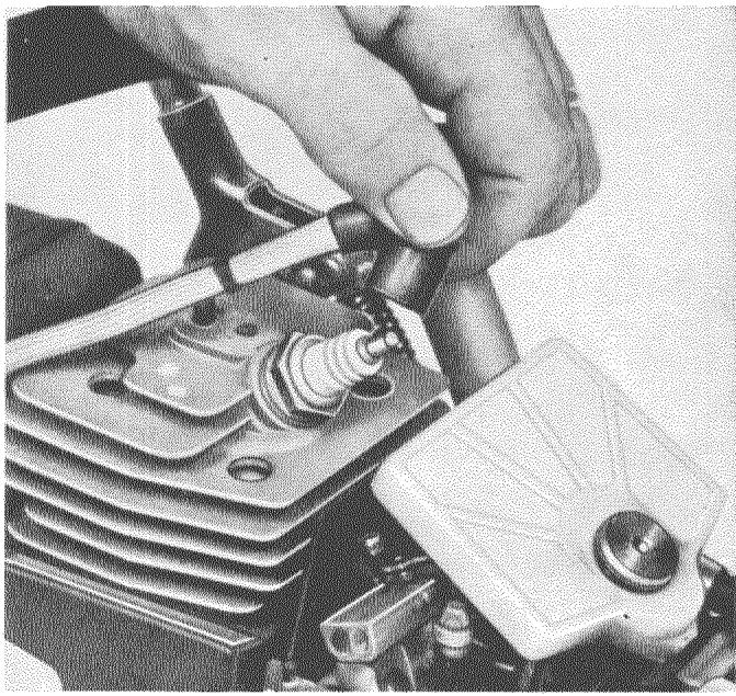 HUSQVARNA CHAINSAWS - Repairs. Reparaturen. Réparations - 1