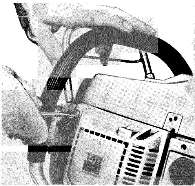 HUSQVARNA CHAINSAWS - Remplacement du pignon d'entrainement - 6