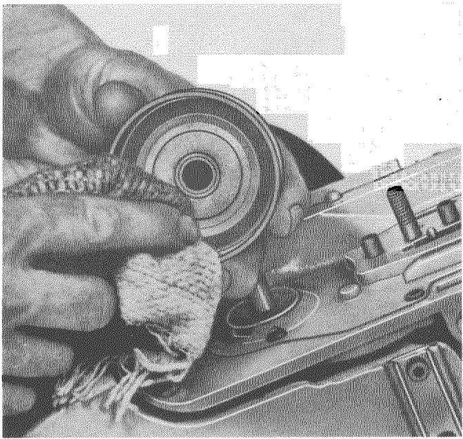 HUSQVARNA CHAINSAWS - Remplacement du pignon d'entrainement - 1