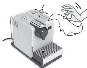 DELONGHI LATISSIMA TOUCH EN550.BM, LATISSIMA TOUCH EN550.S, LATISSIMA TOUCH EN550B, LATISSIMA TOUCH EN550W - PRIPRAVA CAPPUCCINA-LATTE MACCHIATA-TEPLE MLECNPENY/ CAPPUCCINO-LATTE MACCHIATO-MELEG TEJHAB KESZITÉSE - 10
