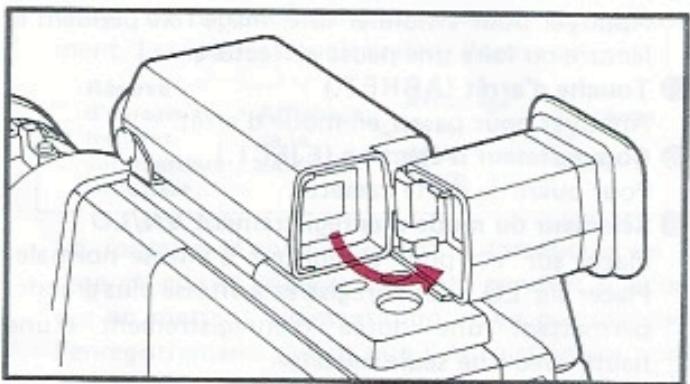 JVC GR-45 - Ouverture de l'oeilleton - 1