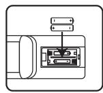 JVC LT-24HD7WU - Installation des piles dans la télécommande - 2