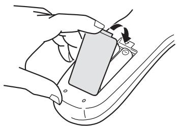 JVC XV-S302 - Batterijen in de afstandsbediening plaatsen - 4