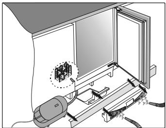 BRANDT UFA1102E - Reiniging van de condensator - 1