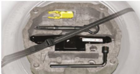 CITROEN C5 AIRCROSS - Accès aux outils - 1