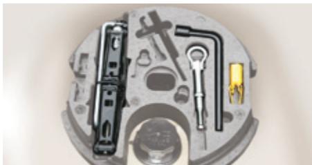 CITROEN C5 AIRCROSS - Accès aux outils - 2