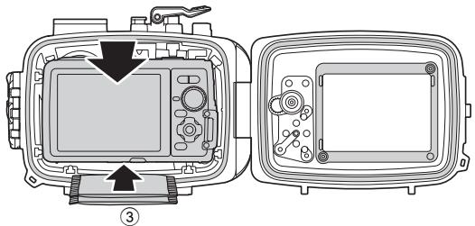 OLYMPUS PT-055 - Insérer l'appareil photo numérique - 1