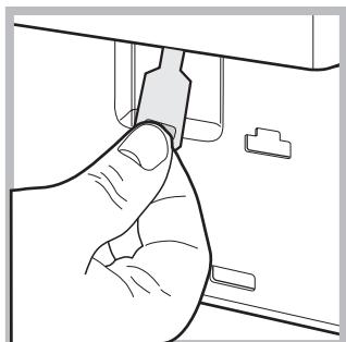 HOTPOINT FDD10761XR - Opening the porthole door manually - 4