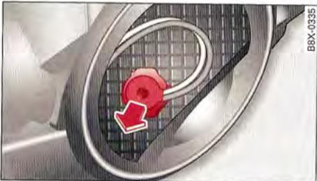 AUDI A1 2010 - Remplacement de l'ampoule de clignotant - 2