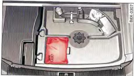 AUDI A1 2010 - Trousse de secours - 1