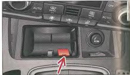 AUDI SQ5 2012 PARTIE1 - Déverrouillage d'urgence du levier sélecteur - 2