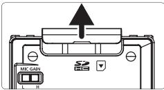 ROLAND R-05 - Insertion - 1